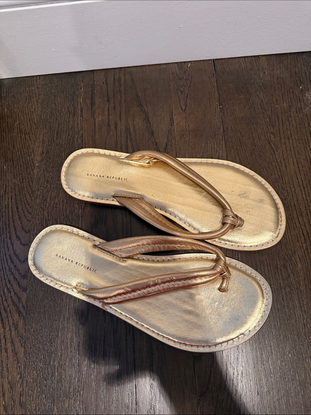 Banana Republic Rose Gold Leather Thong Sandals